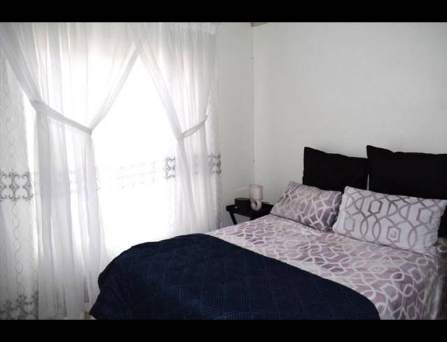 2 BEDROOM TOWNHOUSE FOR SALE IN VAN DYK PARK